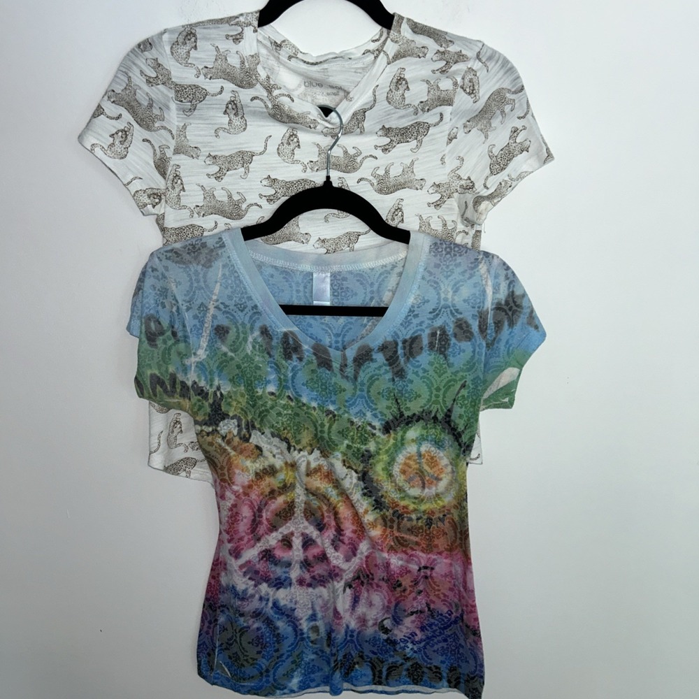 2 Women's S Short Sleeve T-shirts Cheetah Print & Multicolor Lightweight Summer